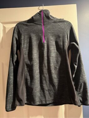 Columbia Women's Dark Charcoal Lightweight Fleece